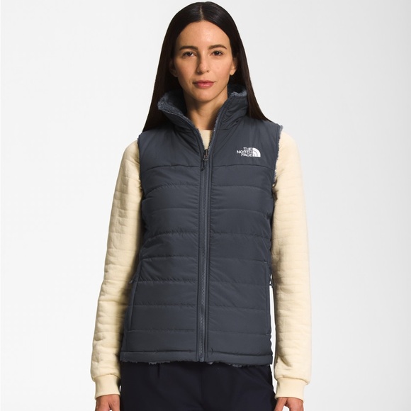 The North Face Jackets & Blazers - North Face Women’s Mossbud Insulated Fleece Reversible Vest Navy Blue XL